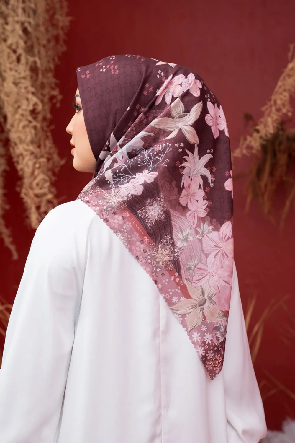 Aria Scarf (Minor) Cerise